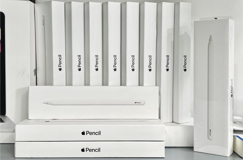 Phụ kiện iPhone chính hãng cần thiết cho người dùng mới