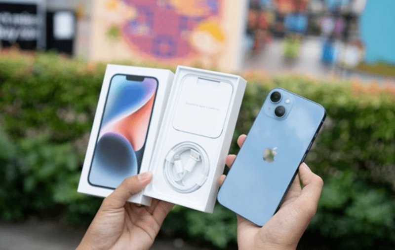 Tính năng camera iPhone 15 so với các đối thủ Android