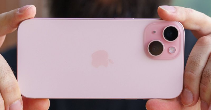 Tính năng camera iPhone 15 so với các đối thủ Android